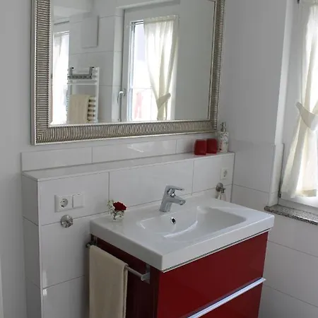 Apartment Ruhige Mit Balkon Und Blick In