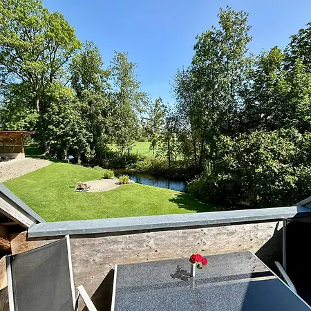 アパート Ruhige Mit Balkon Und Blick In